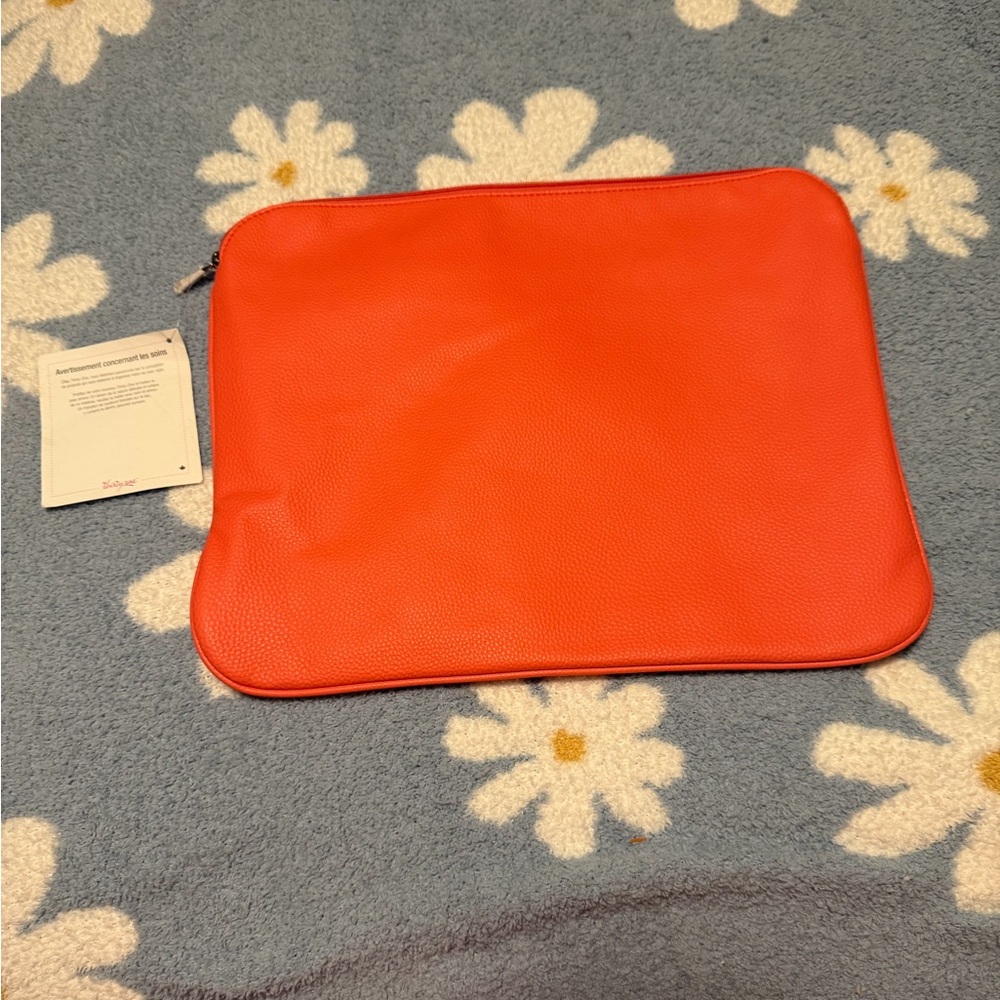 Elegant Coral Laptop Sleeve by Jewell By Thirty One
